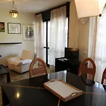 Apartment With Pool By The Sea Lignano Sabbiadoro