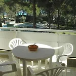 公寓 Apartment With Pool By The Sea *