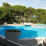 Apartment With Pool By The Sea Lignano Sabbiadoro