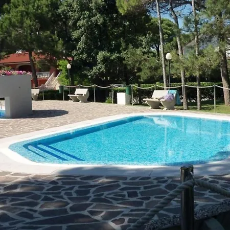 Apartment Apartment With Pool By The Sea *