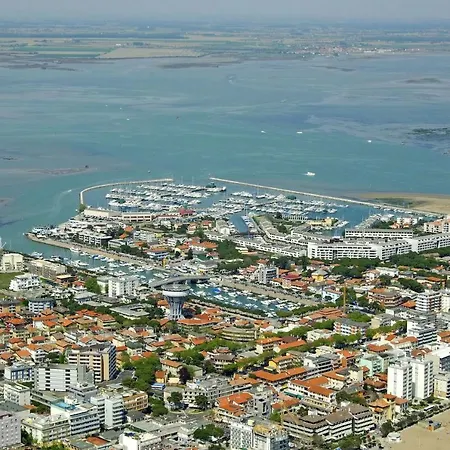 Apartament Apartment With Pool By The Sea Lignano Sabbiadoro