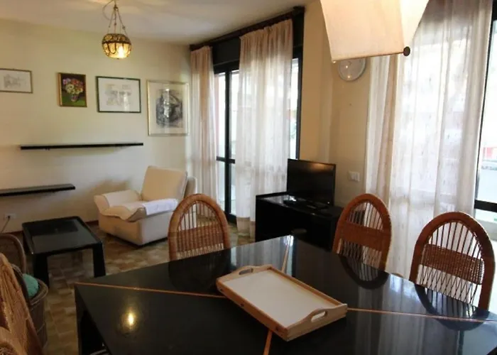 Apartment With Pool By The Sea Lignano Sabbiadoro